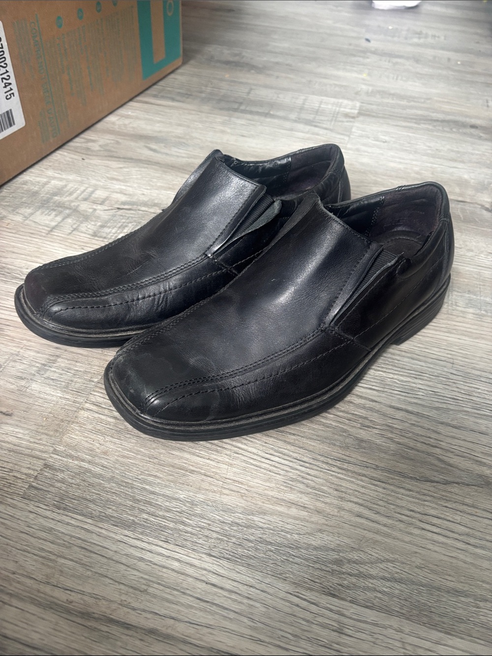 Men's Black Slip-On Leather Loafers